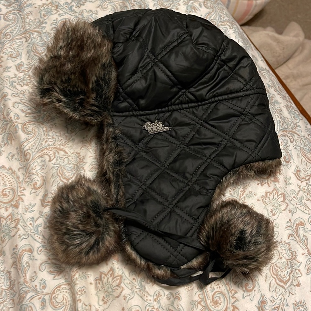 HD Women’s winter hat